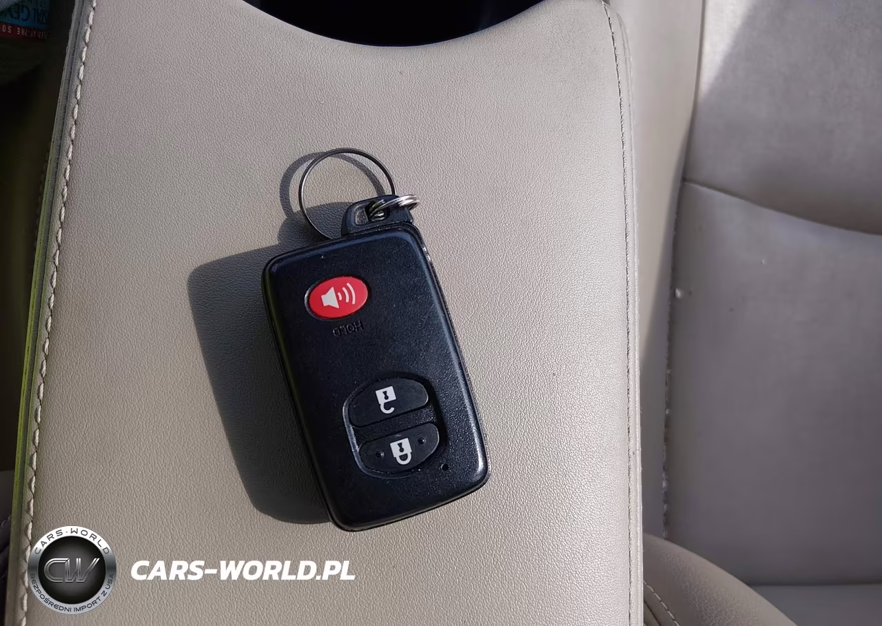2015 Toyota Prius VIN:JTDKN3DU1F0407813 - 11