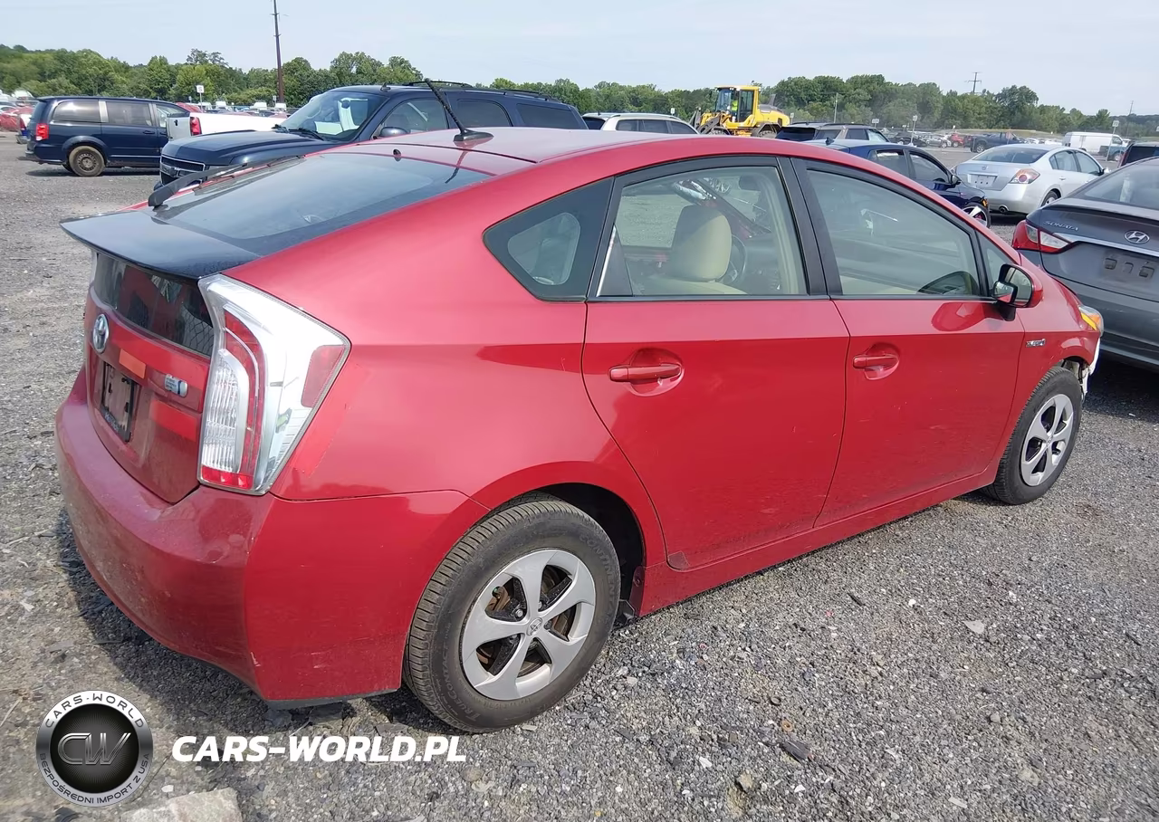 2015 Toyota Prius VIN:JTDKN3DU1F0407813 - 4