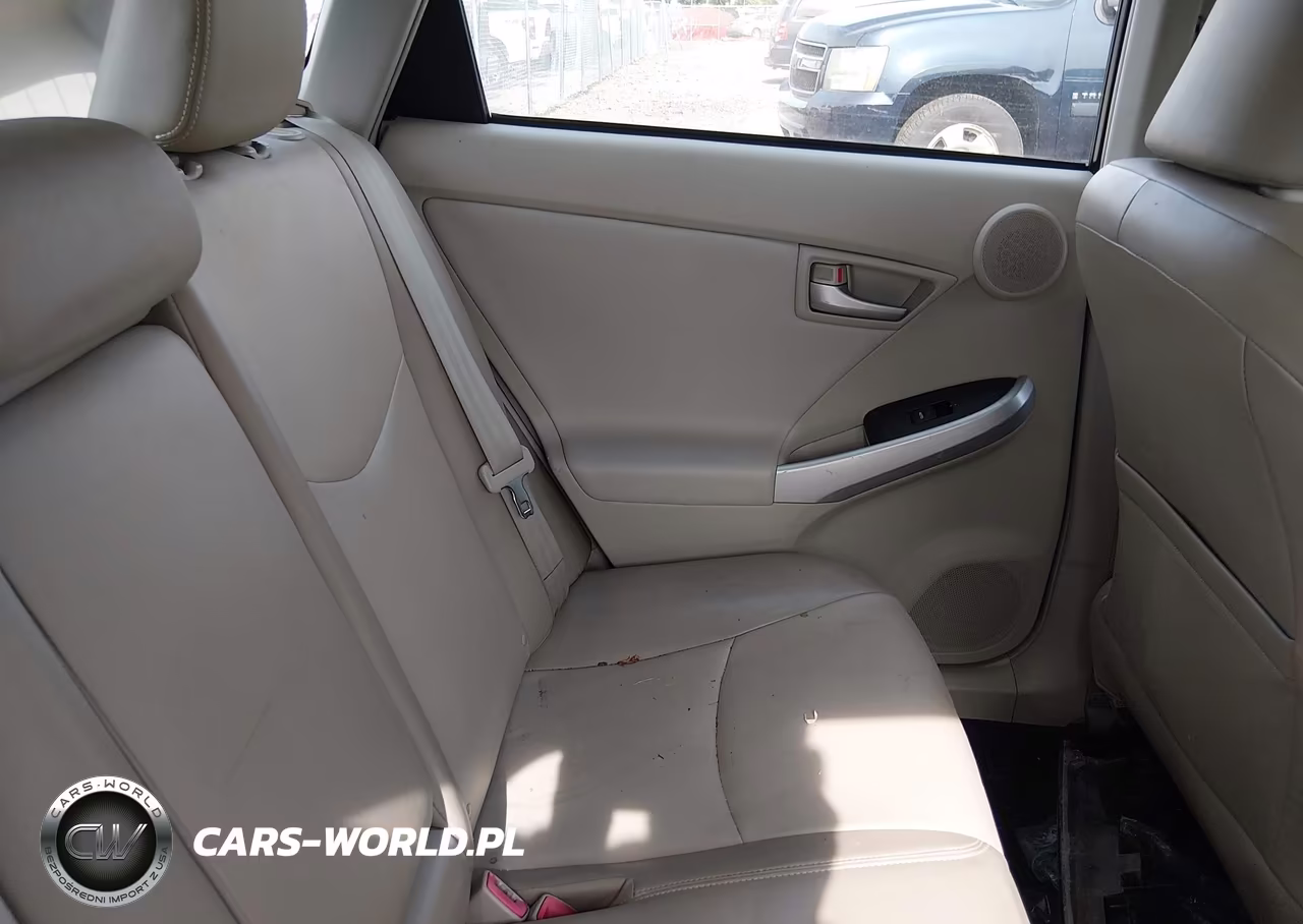2015 Toyota Prius VIN:JTDKN3DU1F0407813 - 8