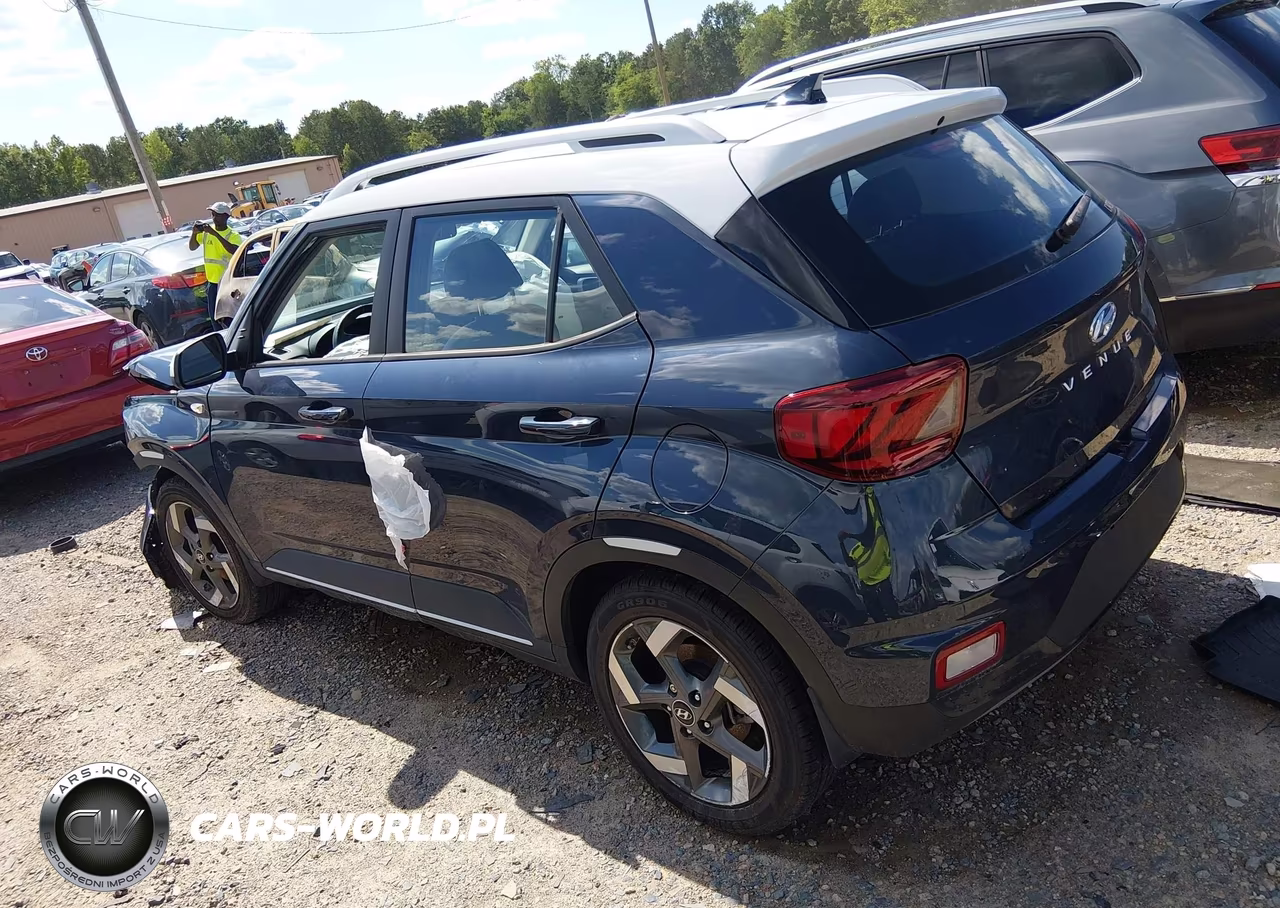 2021 Hyundai Venue Denim VIN:KMHRC8A33MU097307 - 3