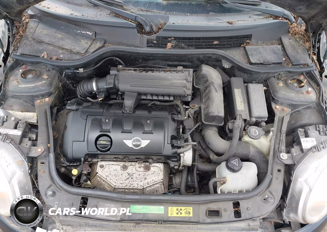 2008 Mini Cooper VIN:WMWMF33558TT62518 - 10