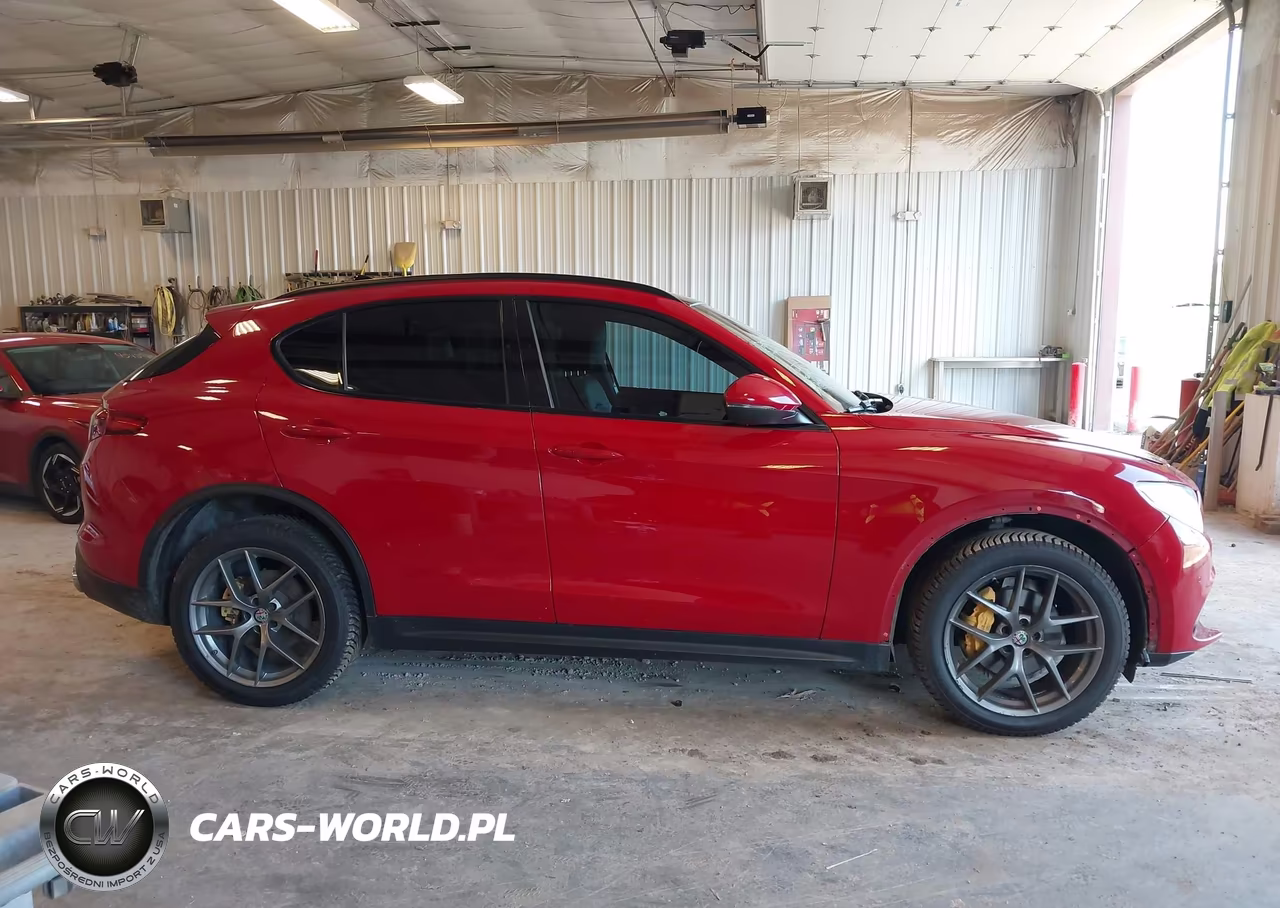 2018 Alfa Romeo Stelvio Ti Sport Awd VIN:ZASFAKNN1J7C00084 - 13