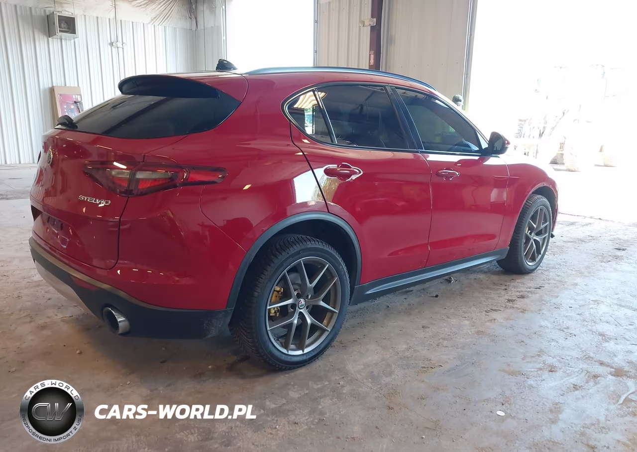 2018 Alfa Romeo Stelvio Ti Sport Awd VIN:ZASFAKNN1J7C00084 - 4