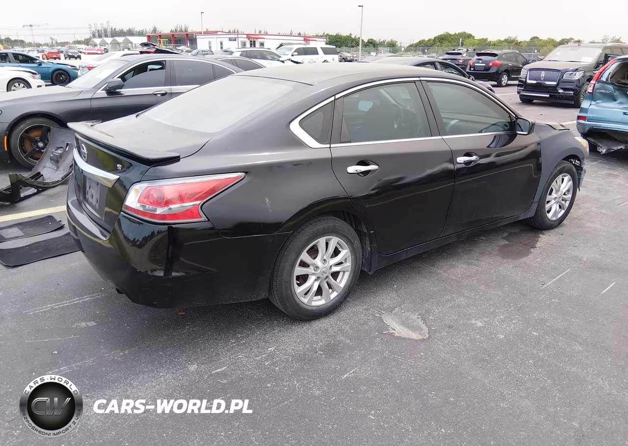 2015 Nissan Altima 2.5 S VIN:1N4AL3AP3FC137620 - 4