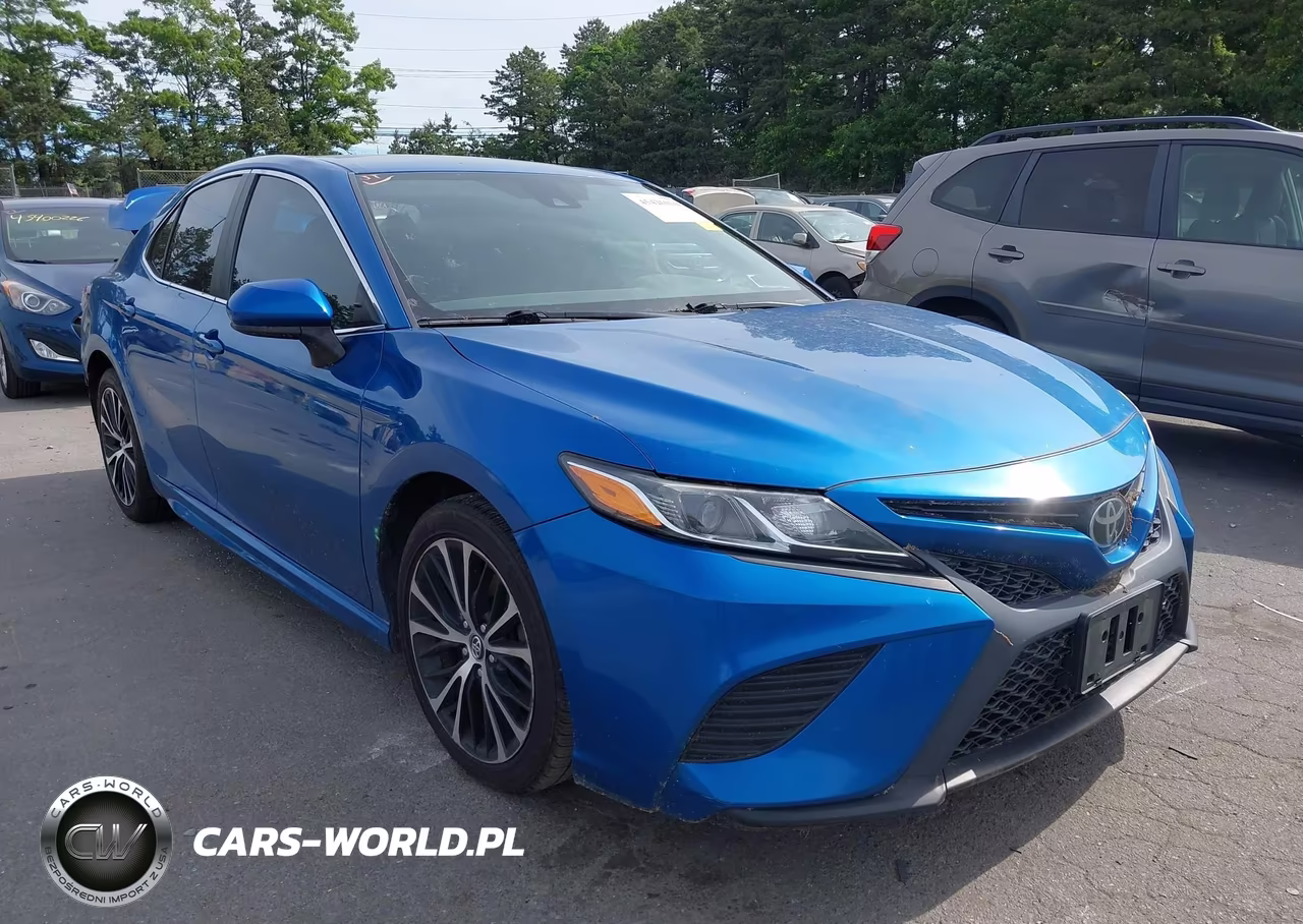 2020 Toyota Camry Se – zdjęcie 1 z 18