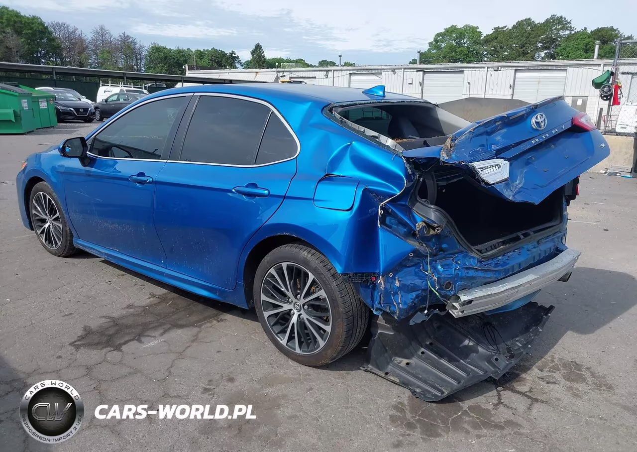 2020 Toyota Camry Se VIN:4T1G11AK8LU306440 - 3