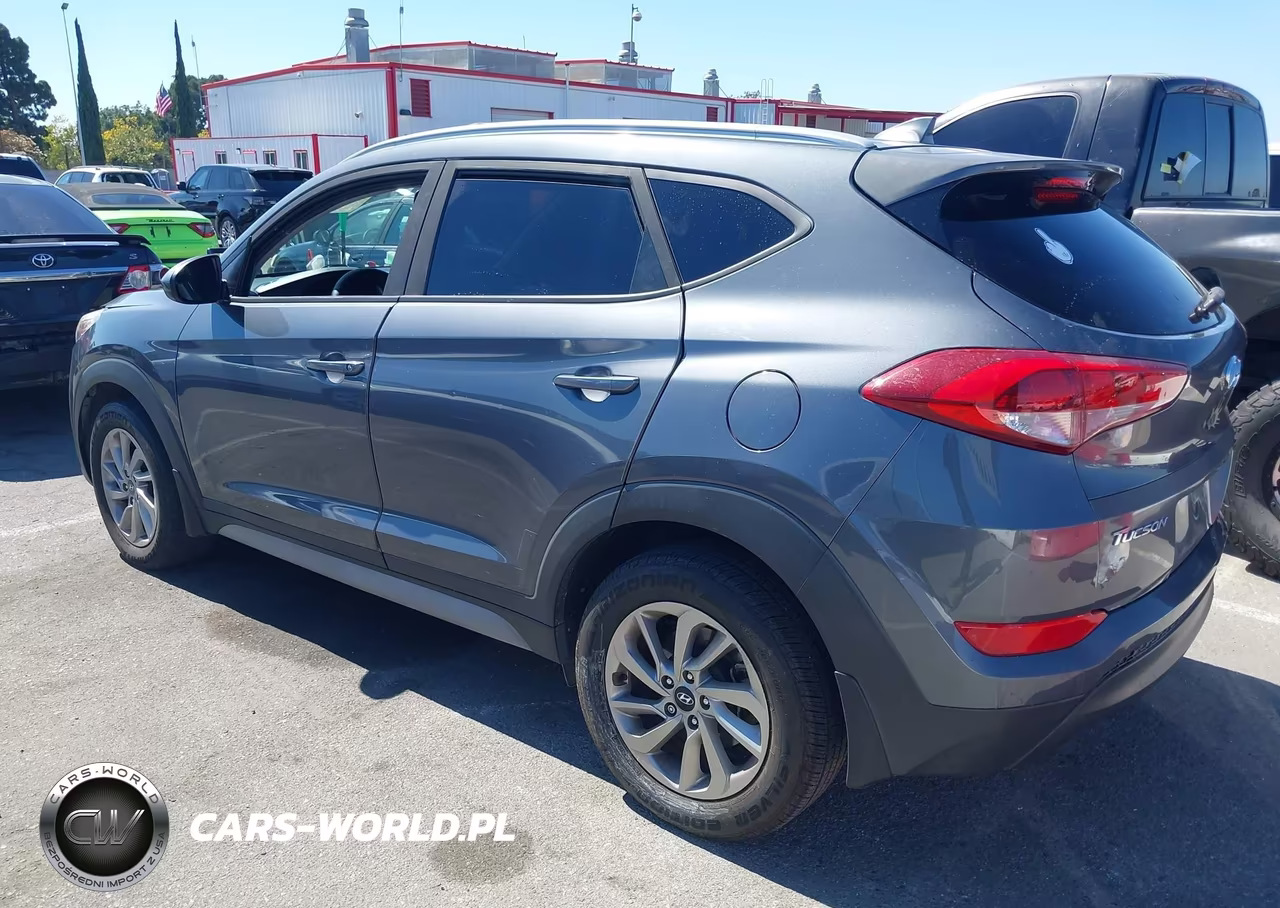 2018 Hyundai Tucson Sel VIN:KM8J33A47JU768921 - 3