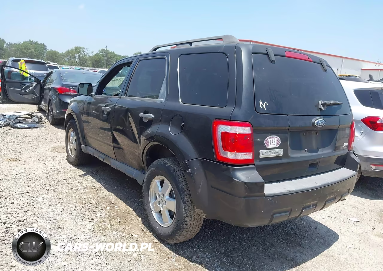 2011 Ford Escape Xlt VIN:1FMCU0DG6BKA08910 - 3