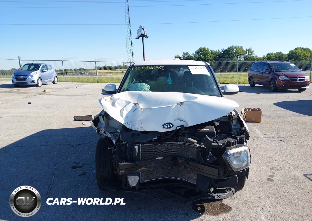 2021 Kia Soul S VIN:KNDJ23AU1M7137253 - 13