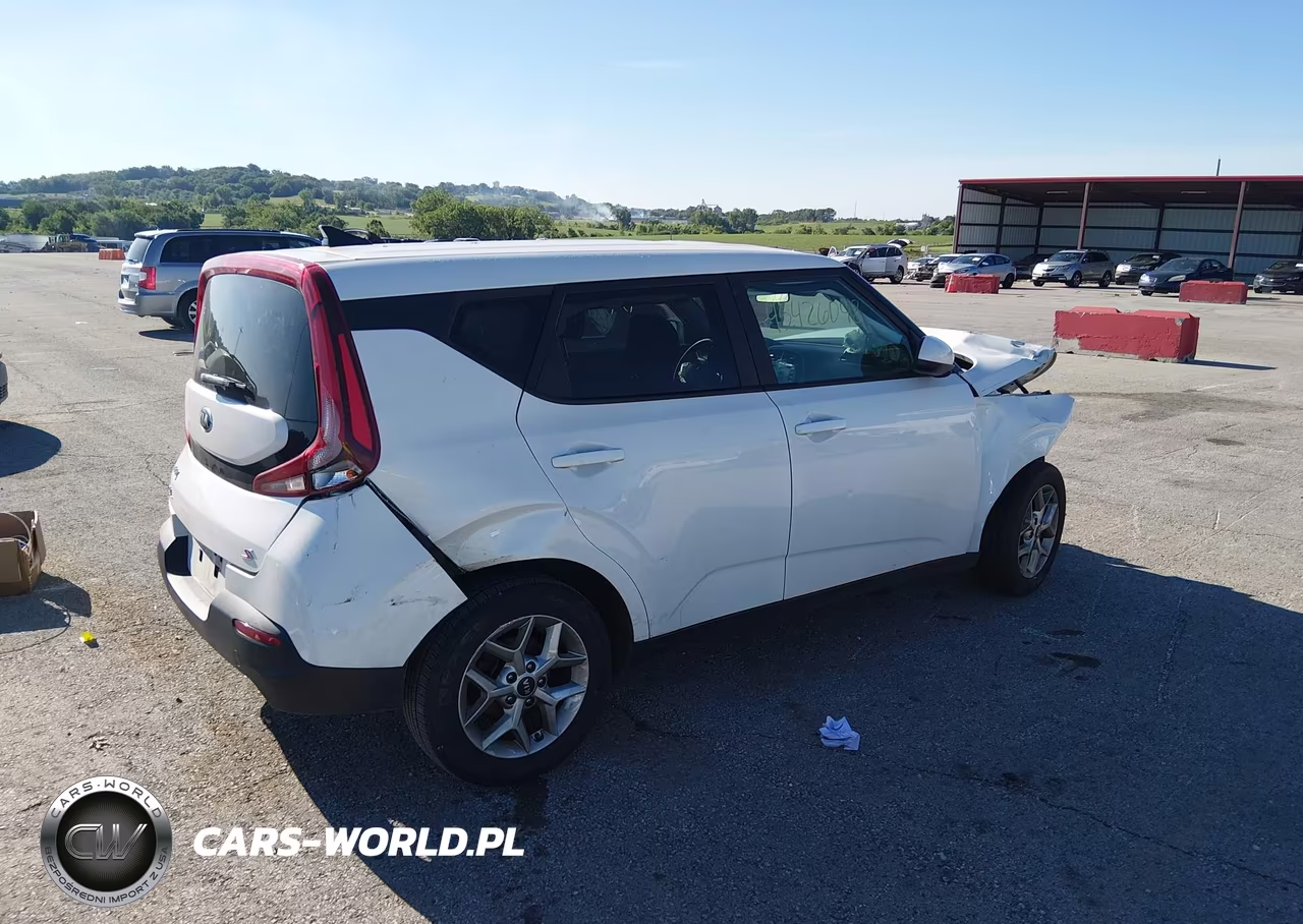 2021 Kia Soul S VIN:KNDJ23AU1M7137253 - 4