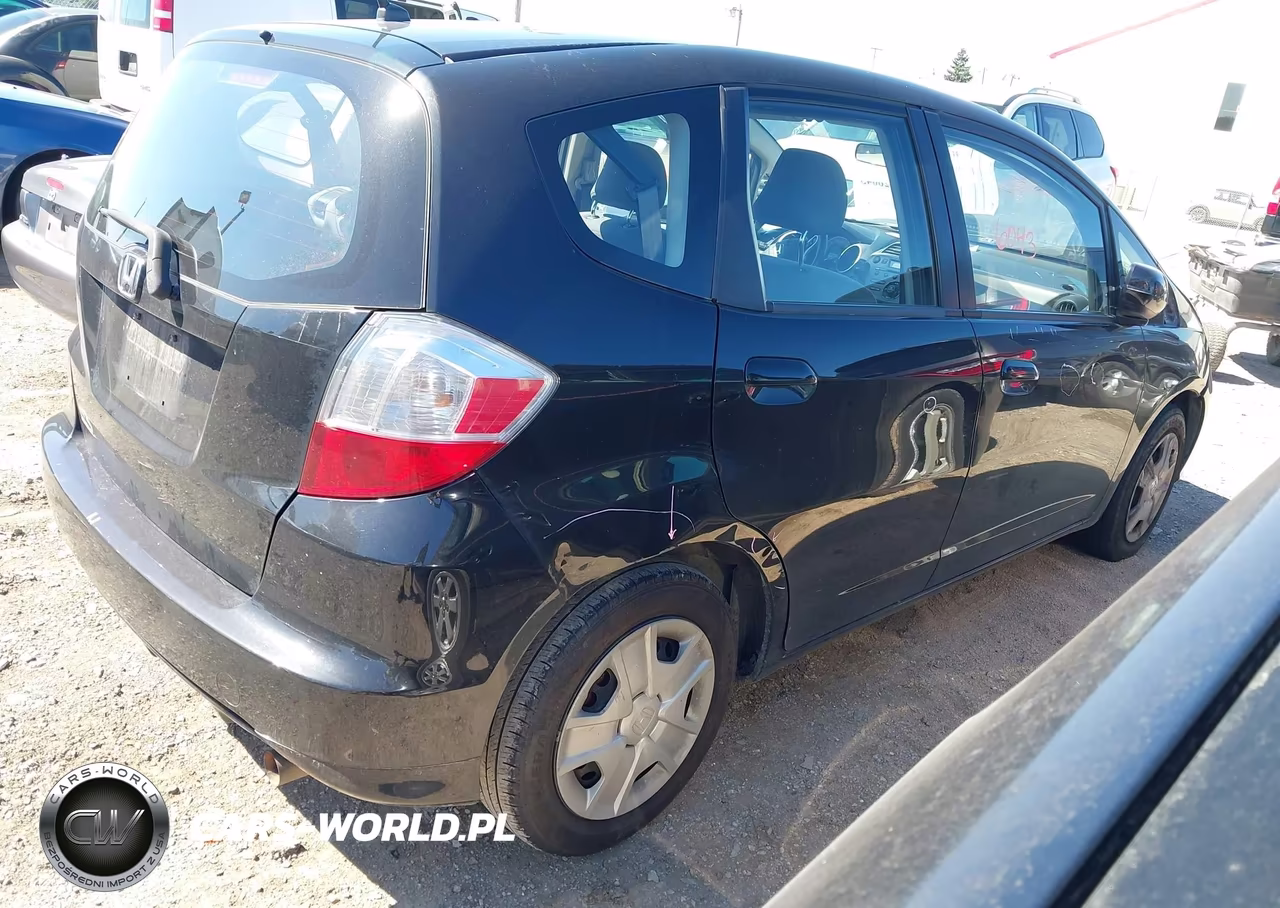 2012 Honda Fit VIN:JHMGE8H37CC017134 - 4