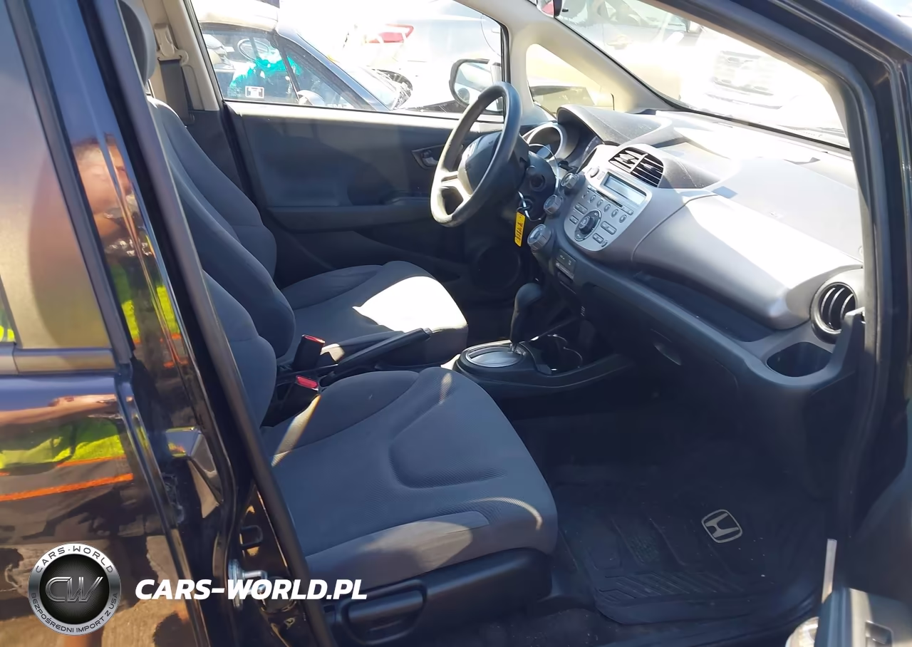 2012 Honda Fit VIN:JHMGE8H37CC017134 - 5