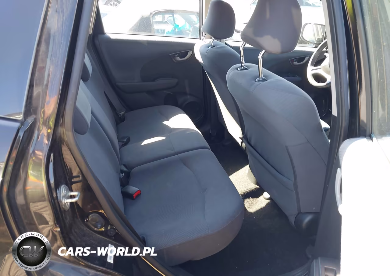 2012 Honda Fit VIN:JHMGE8H37CC017134 - 8