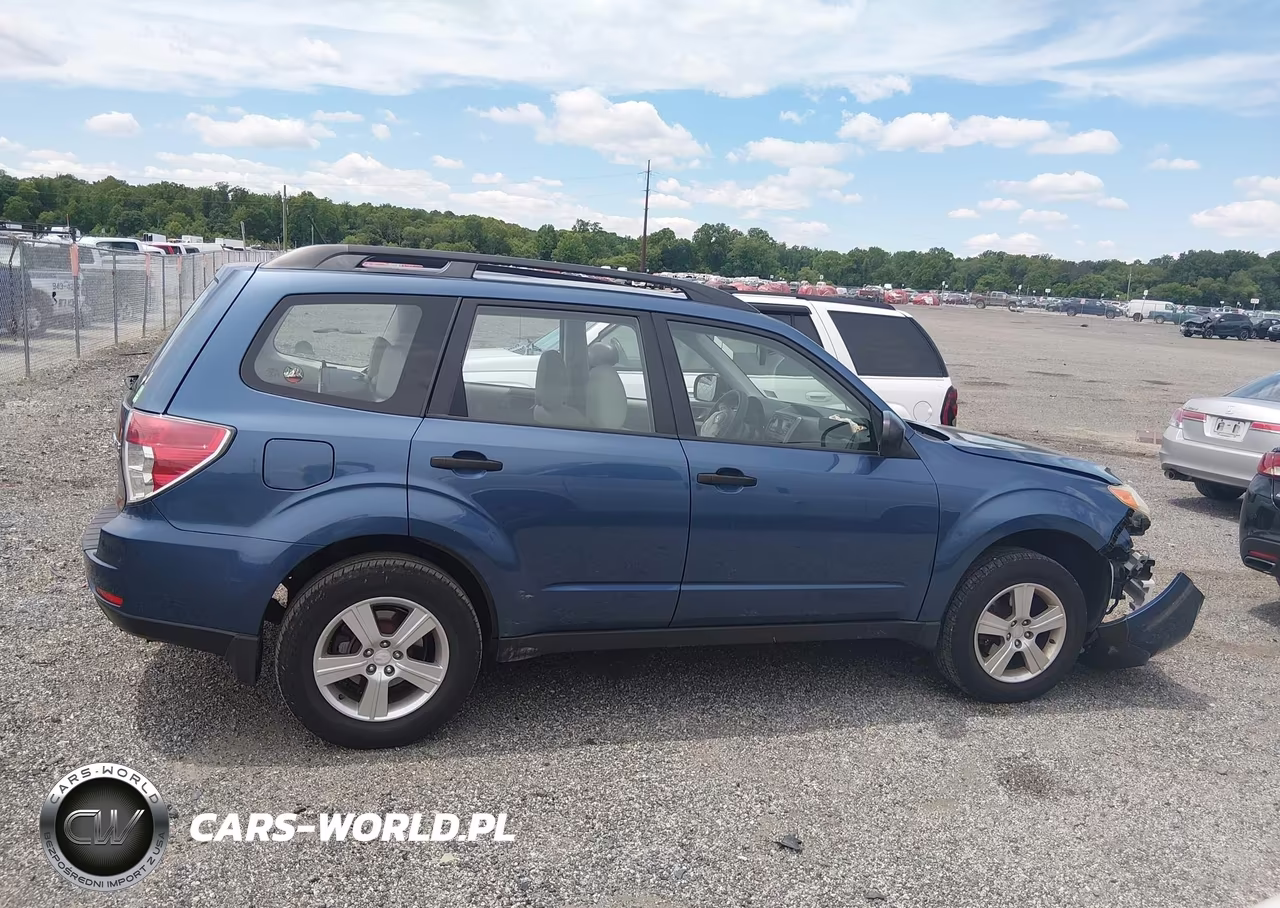 2013 Subaru Forester 2.5X VIN:JF2SHABC6DH438464 - 13