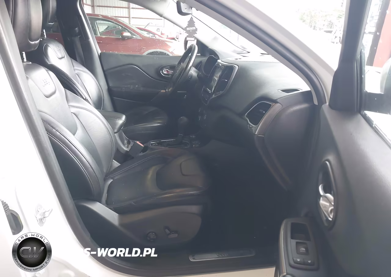 2019 Jeep Cherokee Limited 4X4 VIN:1C4PJMDX8KD359568 - 5