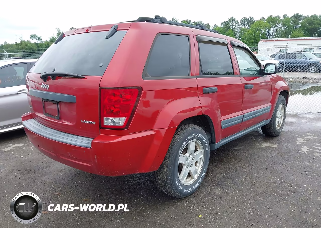 2005 Jeep Grand Cherokee Laredo VIN:1J8GR48K15C612255 - 4