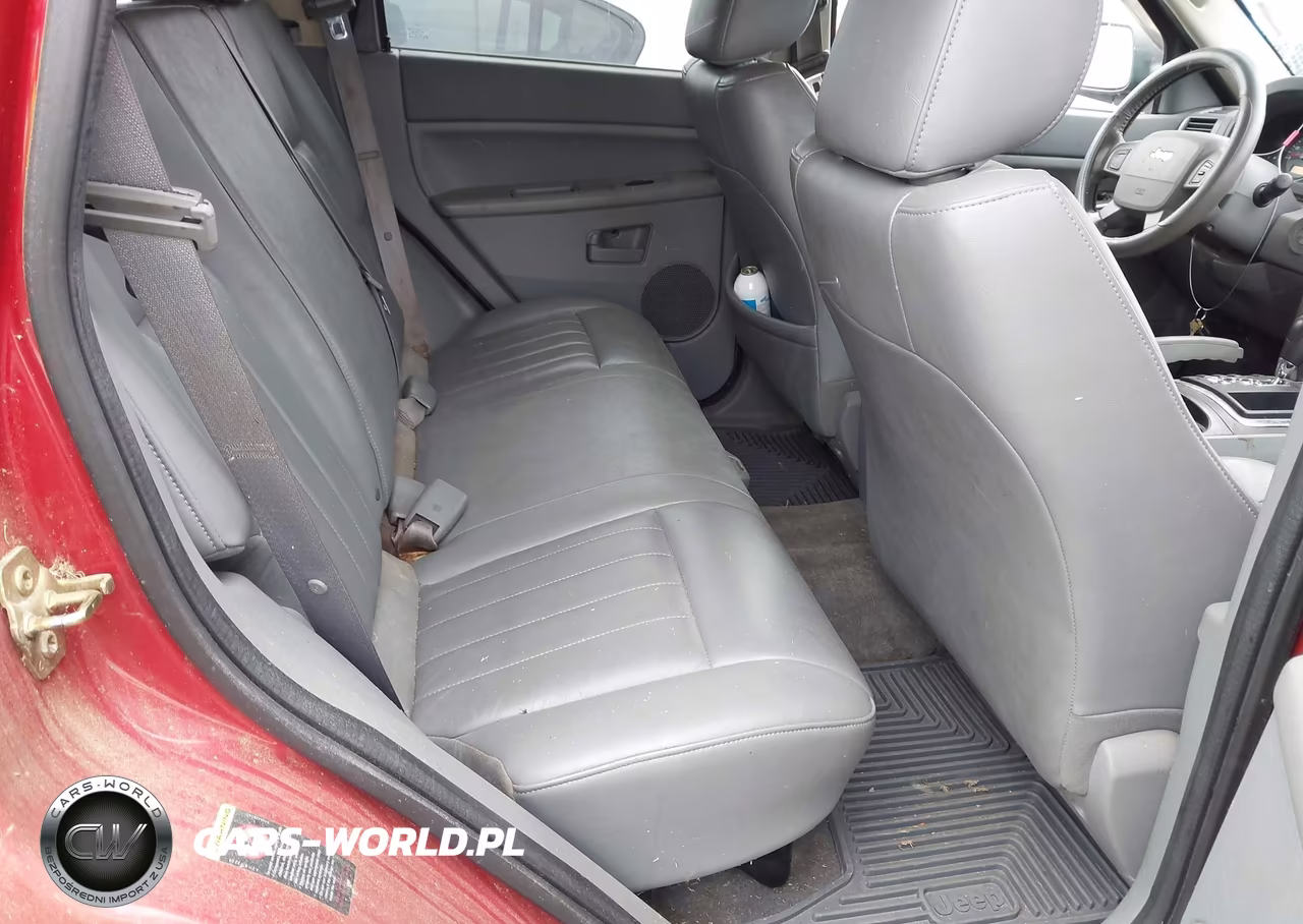 2005 Jeep Grand Cherokee Laredo VIN:1J8GR48K15C612255 - 8