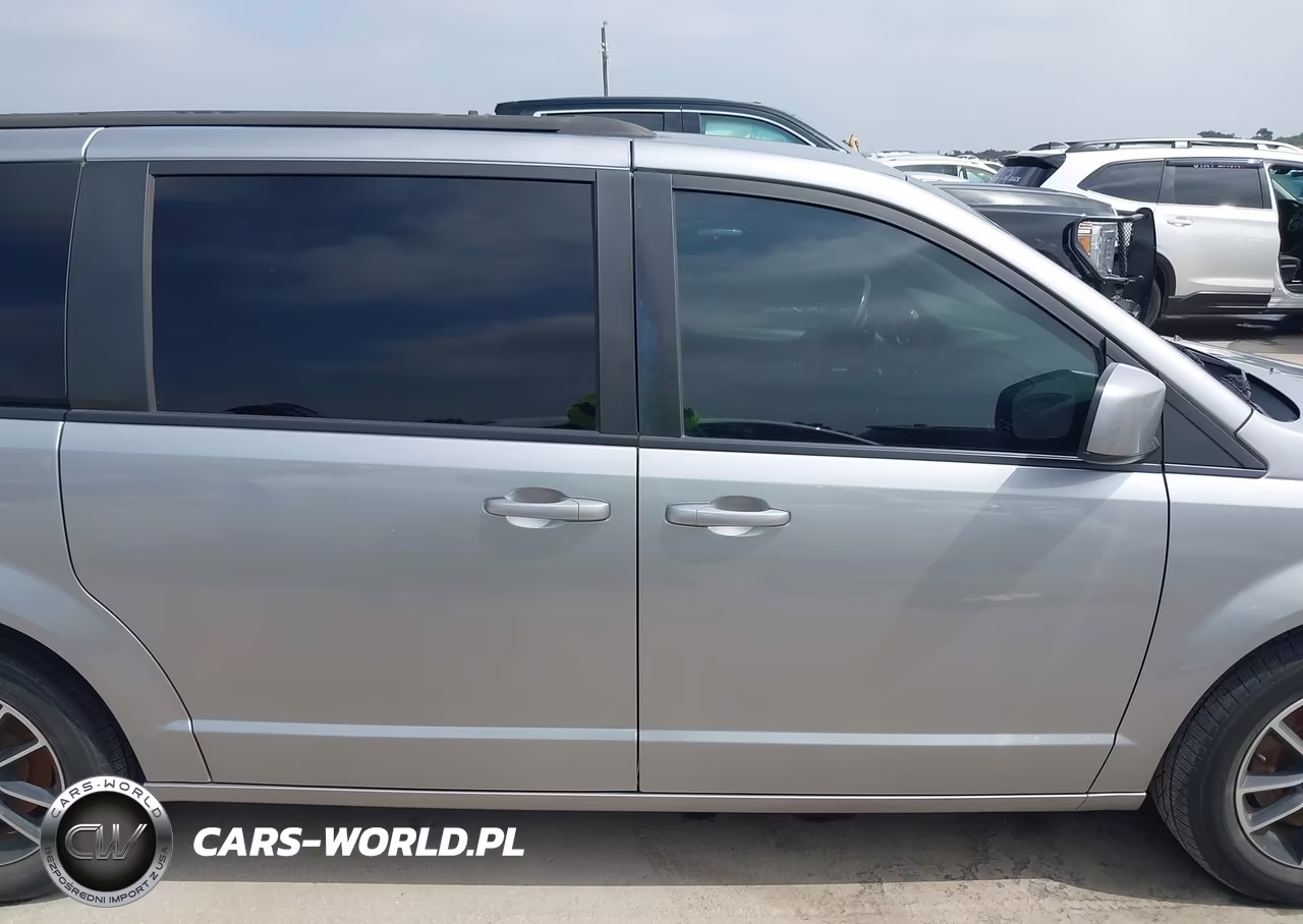 2018 Dodge Grand Caravan Gt VIN:2C4RDGEG4JR335876 - 13