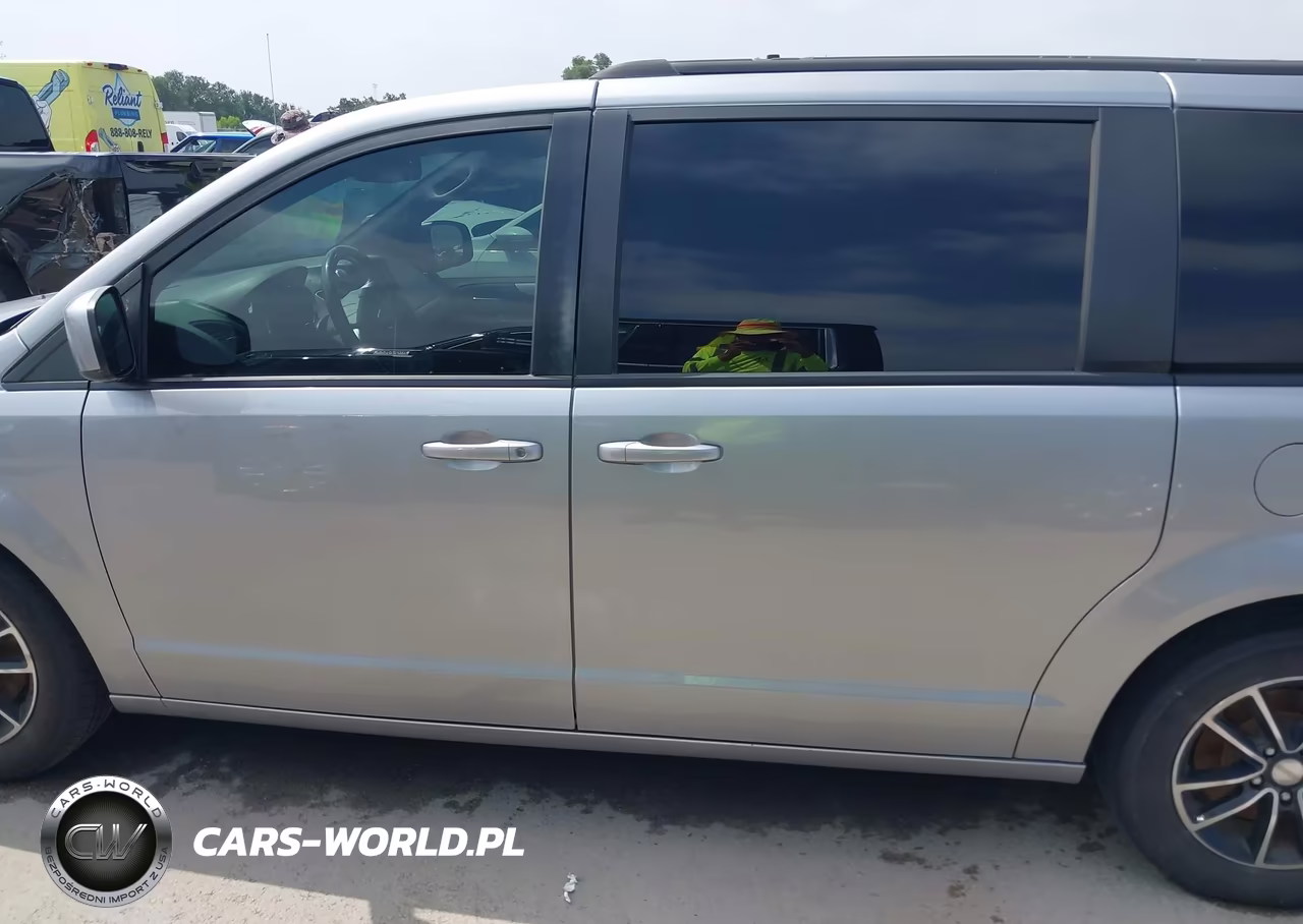 2018 Dodge Grand Caravan Gt VIN:2C4RDGEG4JR335876 - 14