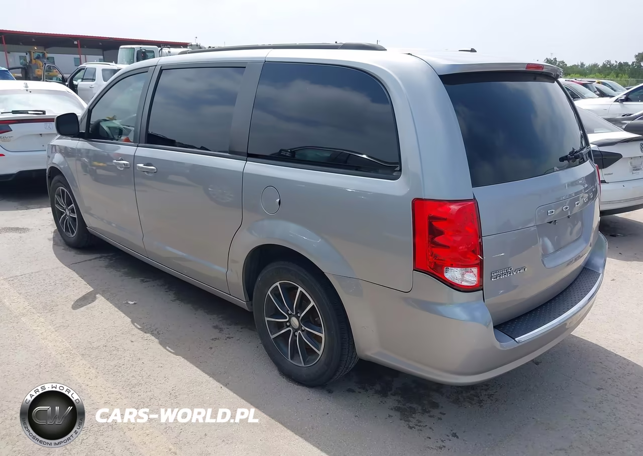 2018 Dodge Grand Caravan Gt VIN:2C4RDGEG4JR335876 - 3