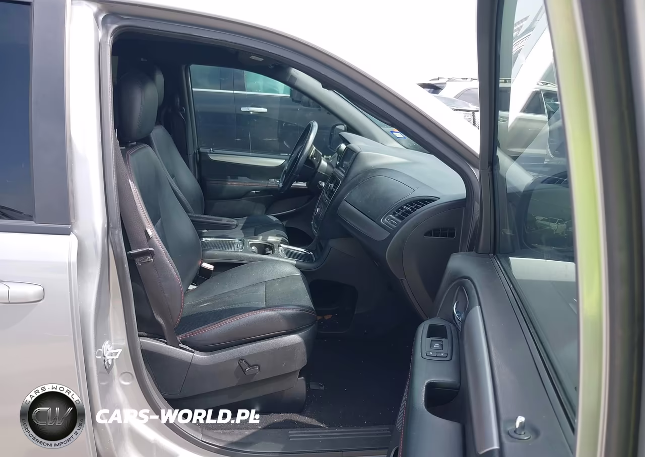 2018 Dodge Grand Caravan Gt VIN:2C4RDGEG4JR335876 - 5