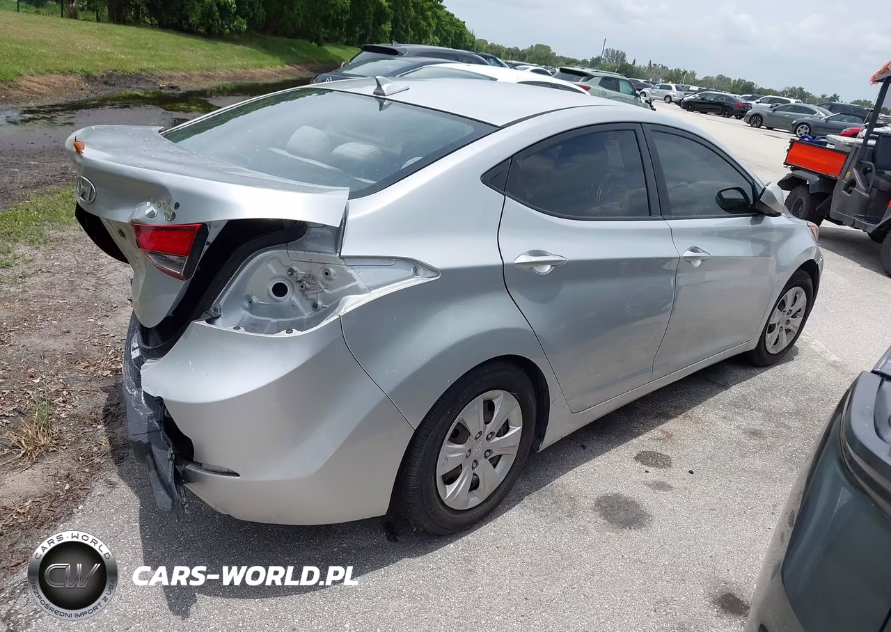2016 Hyundai Elantra Se VIN:5NPDH4AE4GH696693 - 4