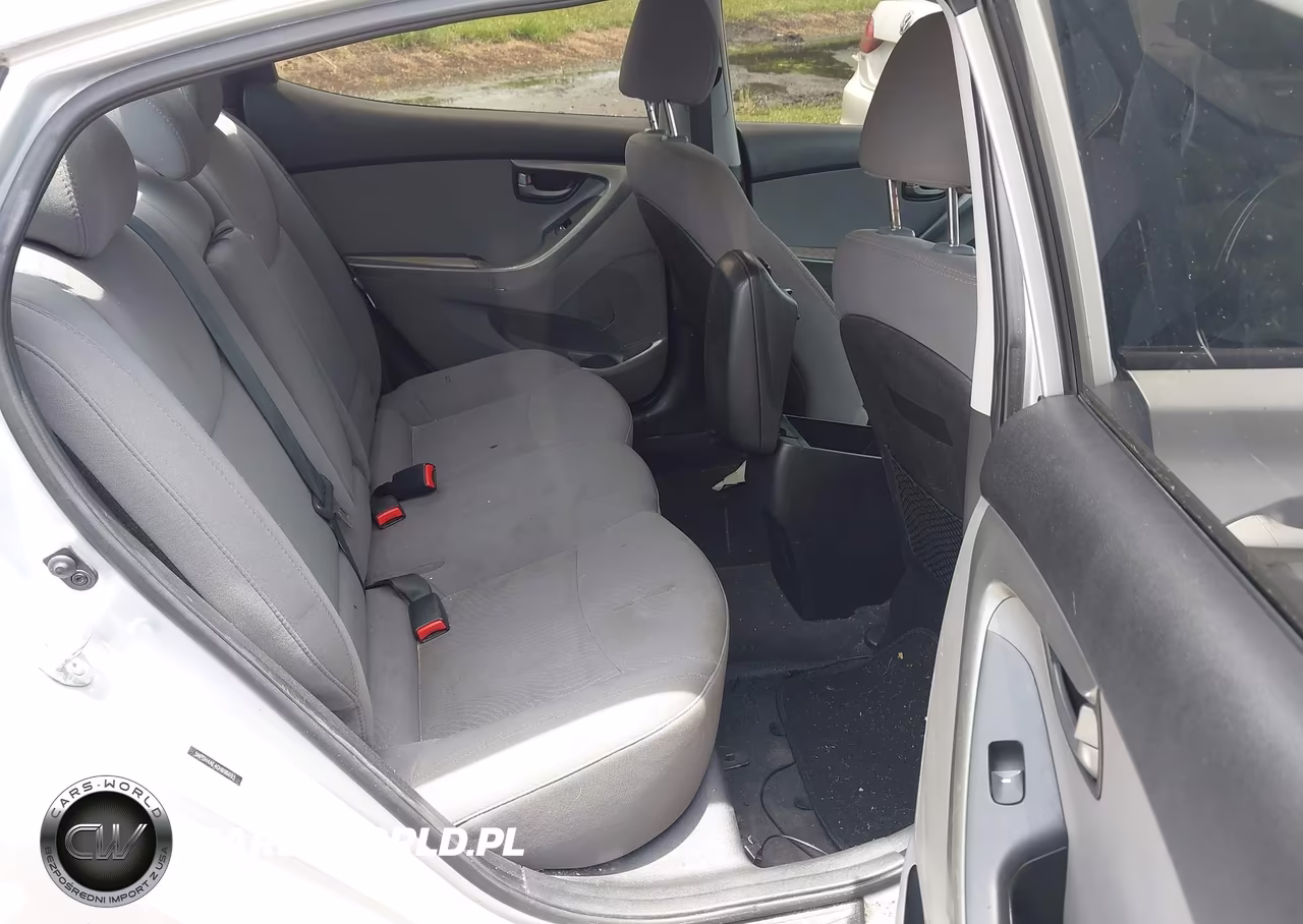 2016 Hyundai Elantra Se VIN:5NPDH4AE4GH696693 - 8