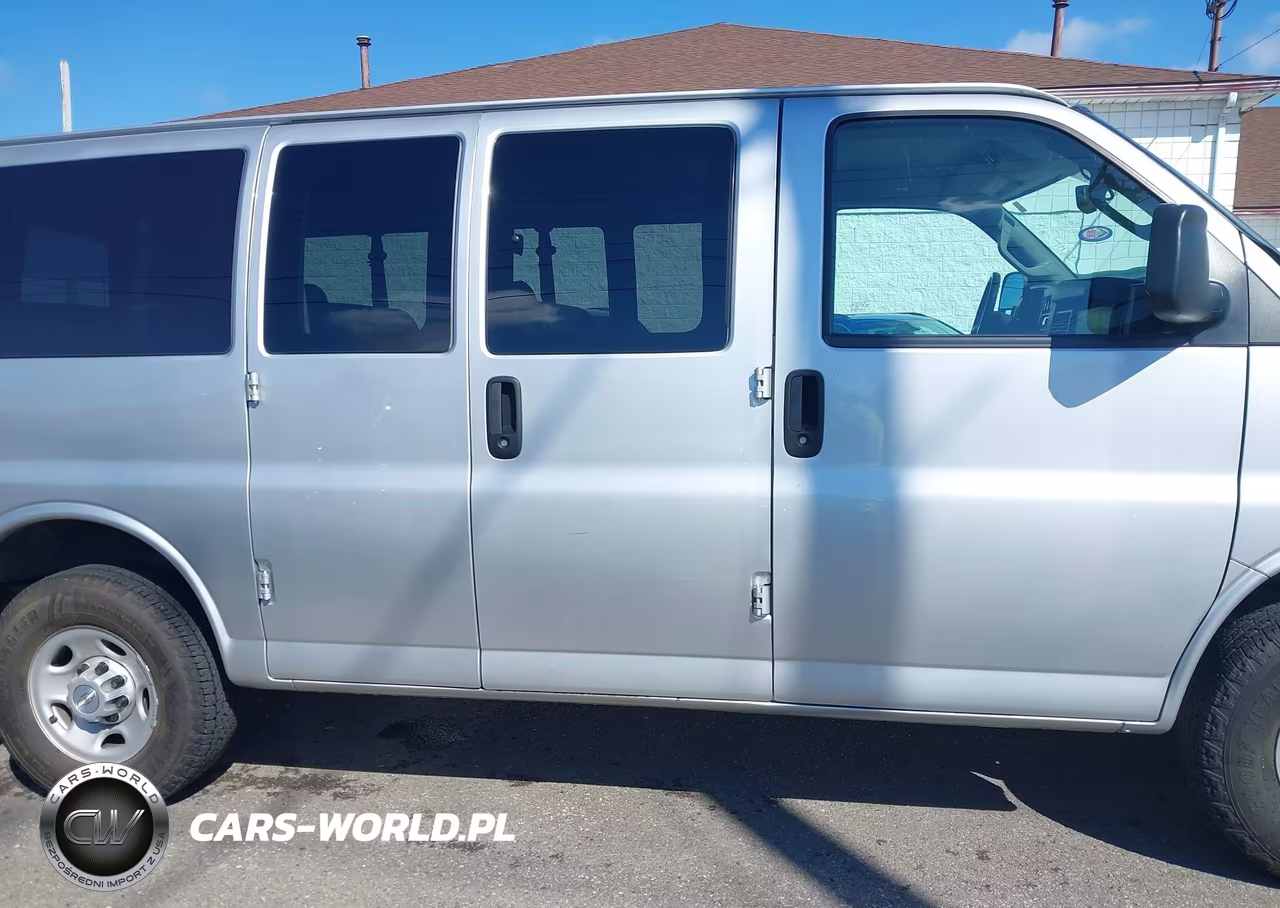 2020 Chevrolet Express Passenger Rwd 2500 Regular Wheelbase Ls VIN:1GAWGEFP3L1266384 - 13