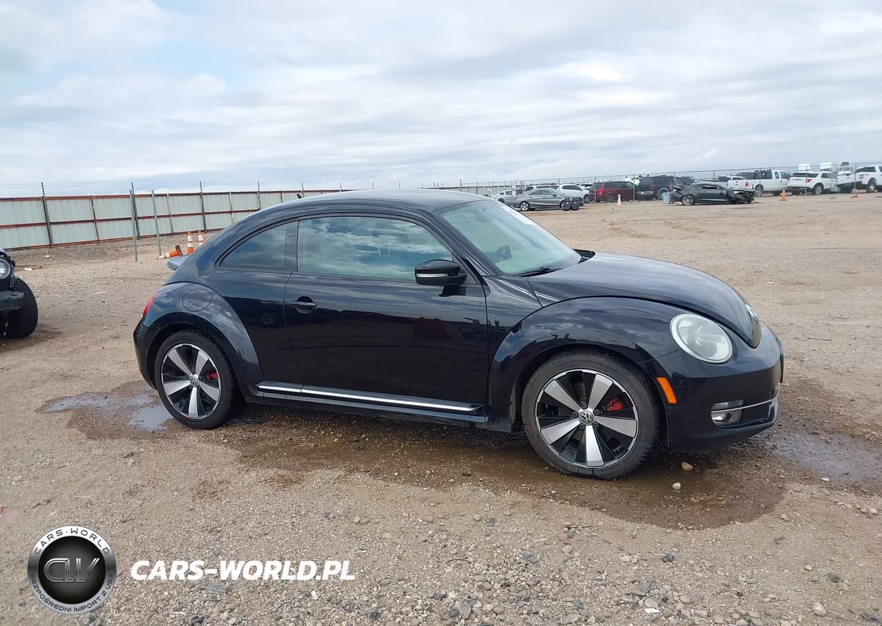 2013 Volkswagen Beetle 2.0T Turbo VIN:3VWV67AT0DM608932 - 13