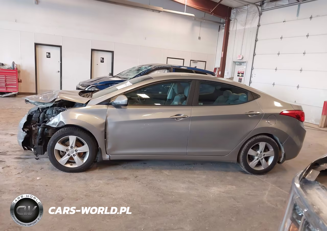 2013 Hyundai Elantra Gls VIN:KMHDH4AE4DU889956 - 14