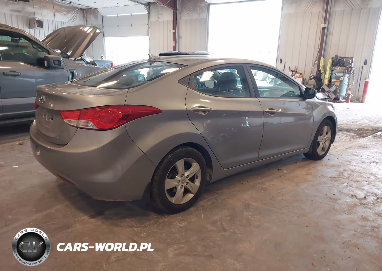 2013 Hyundai Elantra Gls VIN:KMHDH4AE4DU889956 - 4