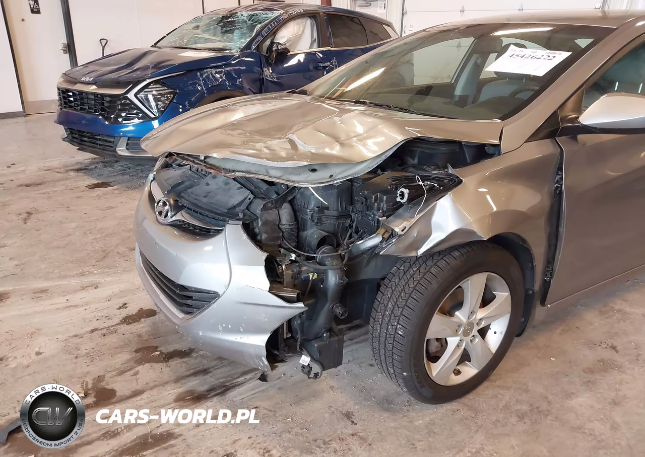 2013 Hyundai Elantra Gls VIN:KMHDH4AE4DU889956 - 6