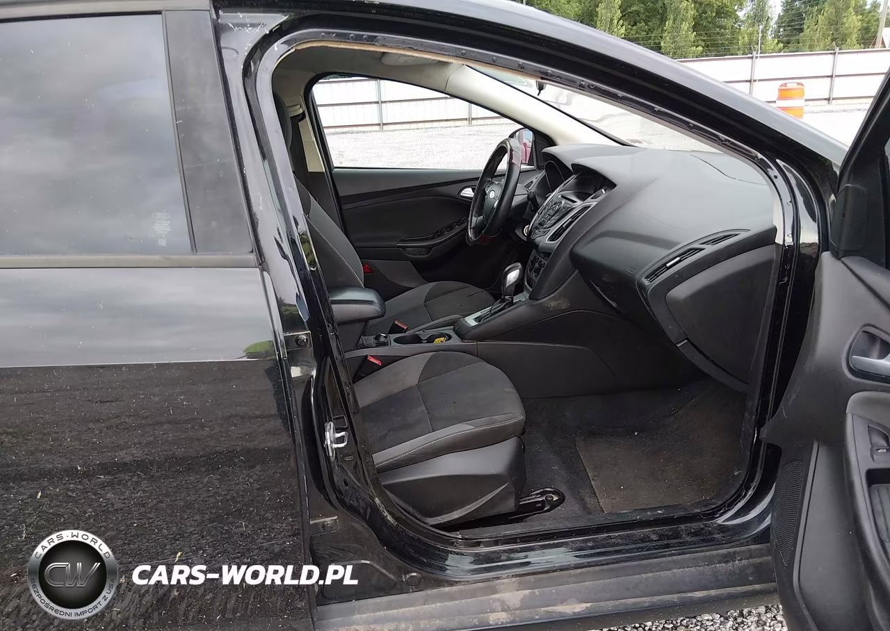 2014 Ford Focus Se VIN:1FADP3F29EL440964 - 5