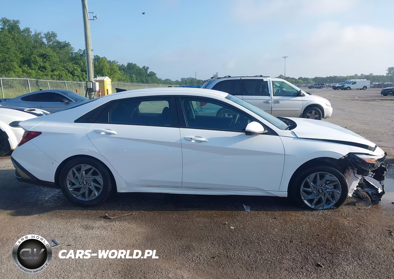 2024 Hyundai Elantra Sel VIN:KMHLM4DG8RU762896 - 13