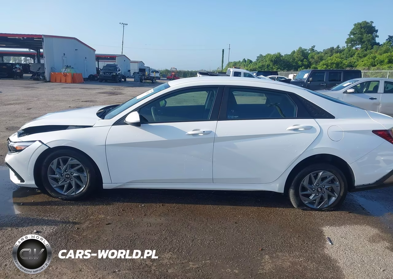 2024 Hyundai Elantra Sel VIN:KMHLM4DG8RU762896 - 14