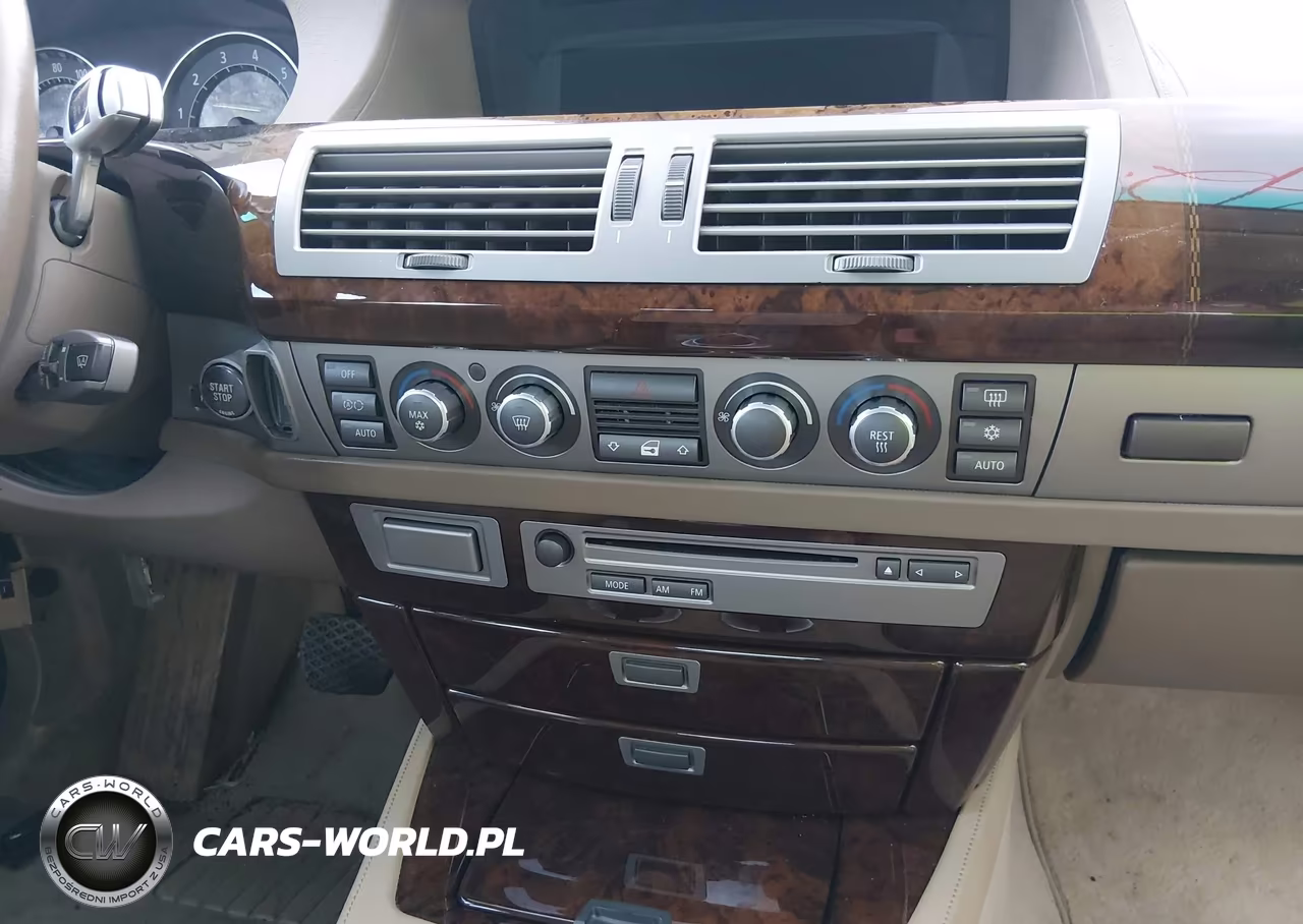 2006 BMW 760Li VIN:WBAHN03586DD98135 - 14