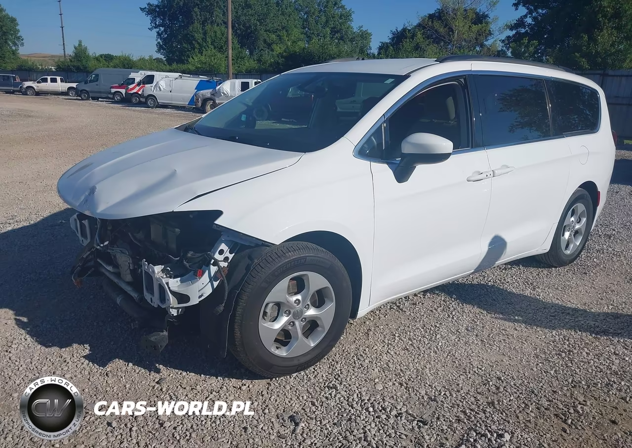 2017 Chrysler Pacifica Lx VIN:2C4RC1CG1HR500442 - 2