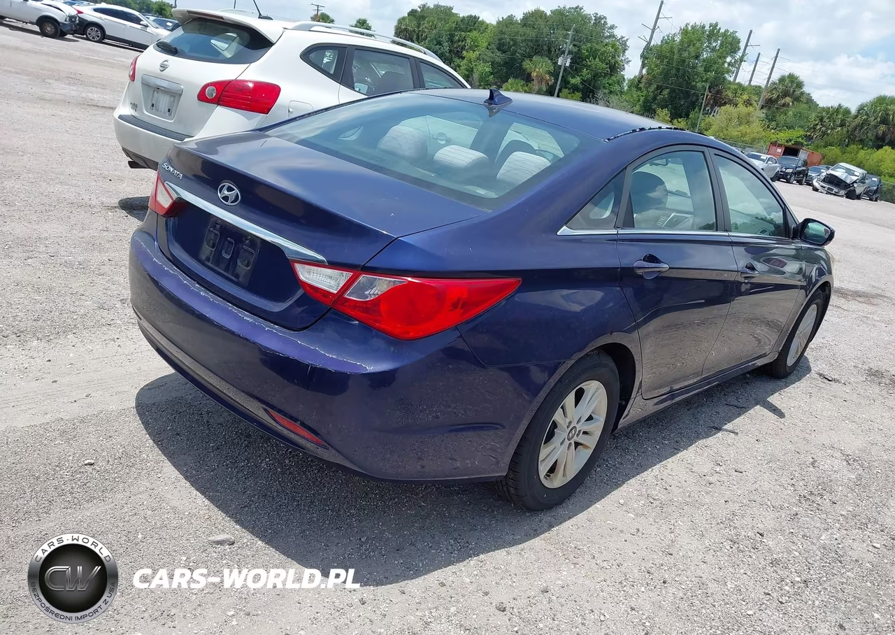2012 Hyundai Sonata Gls VIN:5NPEB4AC8CH314079 - 4