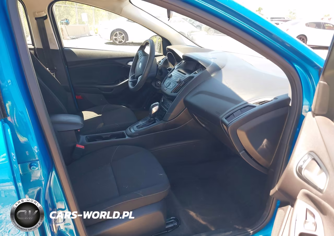 2015 Ford Focus Se VIN:1FADP3F26FL213670 - 5