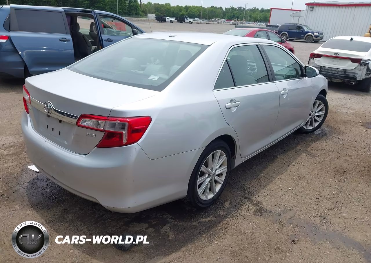 2012 Toyota Camry Xle VIN:4T1BF1FK8CU002710 - 4