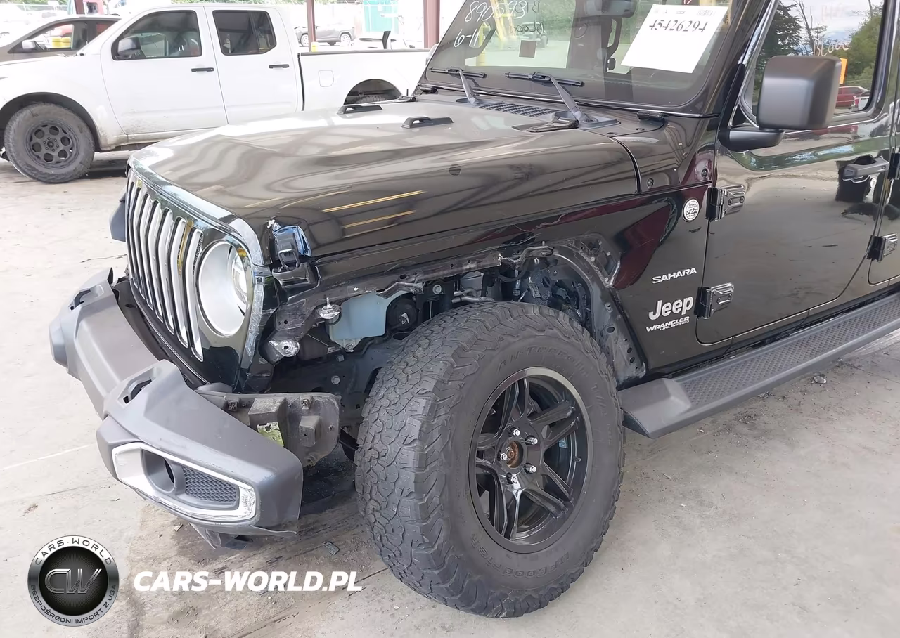 2020 Jeep Wrangler Unlimited Sahara 4X4 VIN:1C4HJXEN9LW153488 - 6