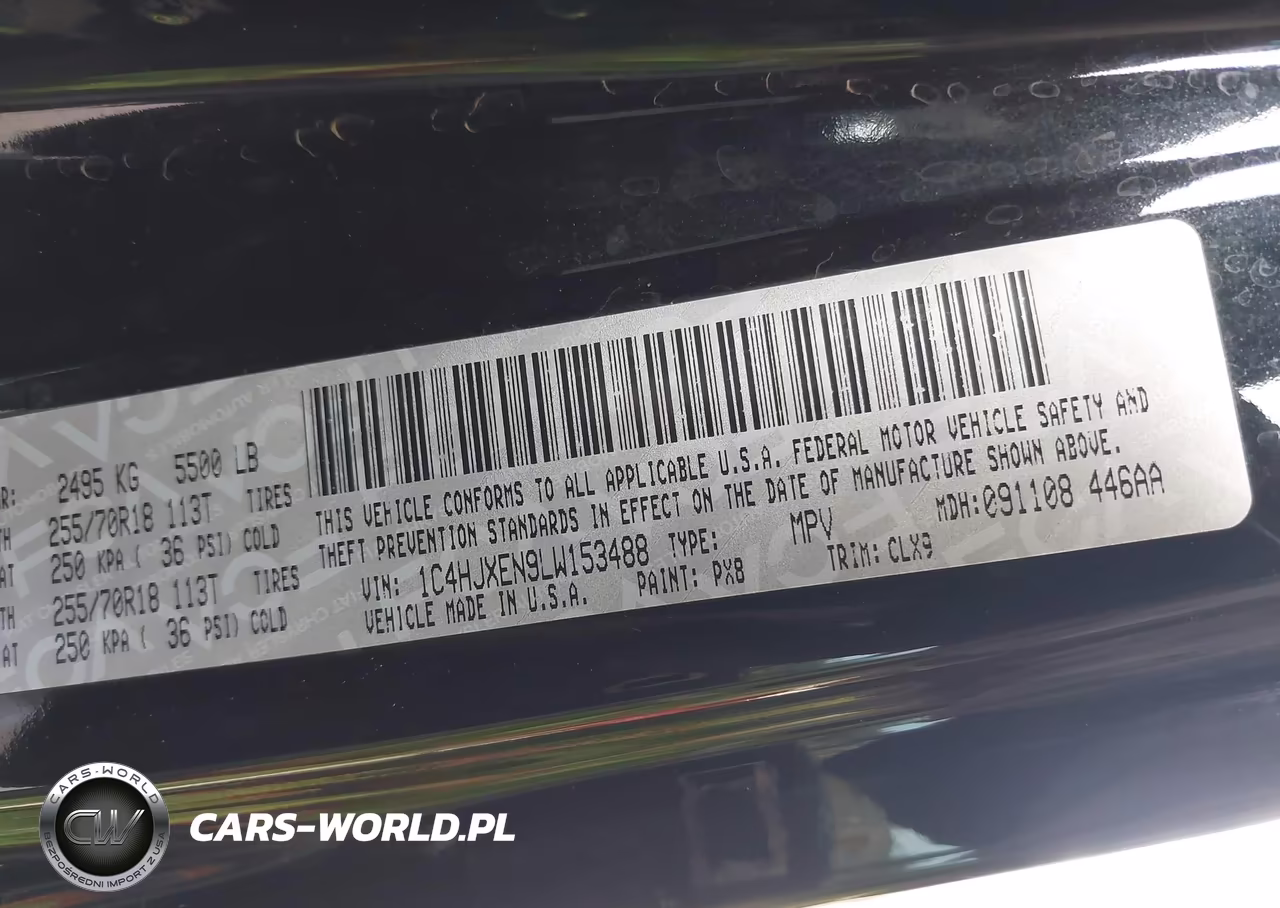 2020 Jeep Wrangler Unlimited Sahara 4X4 VIN:1C4HJXEN9LW153488 - 9