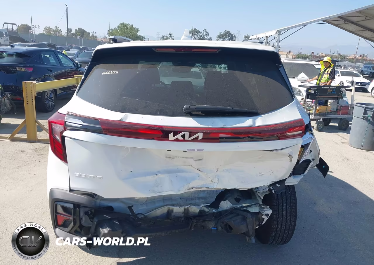 2024 Kia Seltos S VIN:KNDEU2AA0R7652652 - 16