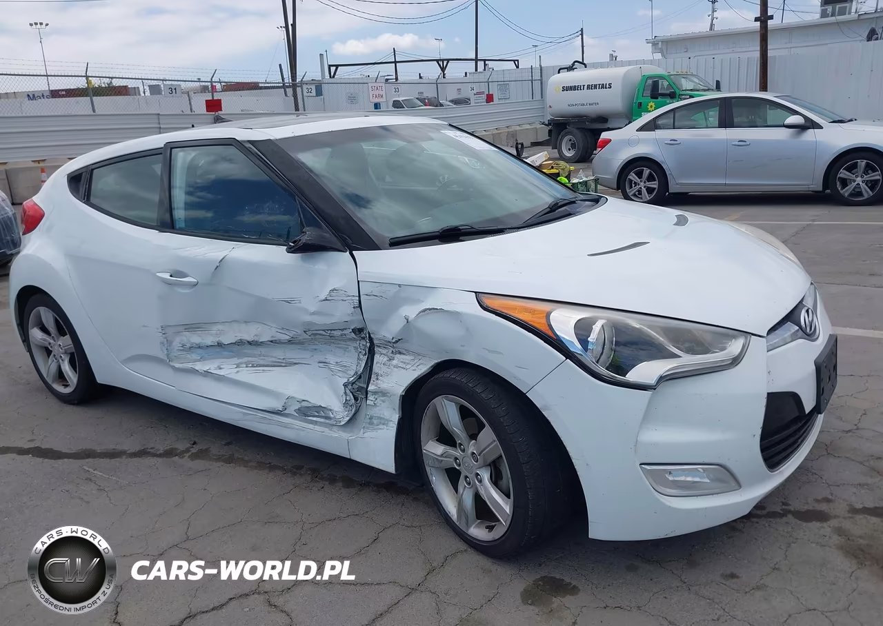 2014 Hyundai Veloster Base W-Black – zdjęcie 1 z 18