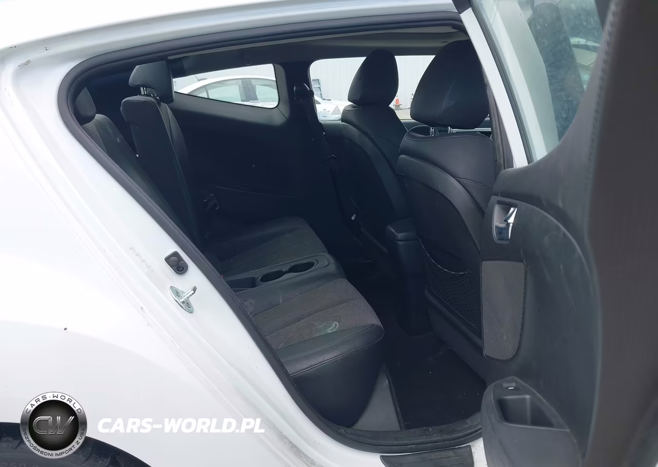 2014 Hyundai Veloster Base W-Black VIN:KMHTC6AD3EU211925 - 8