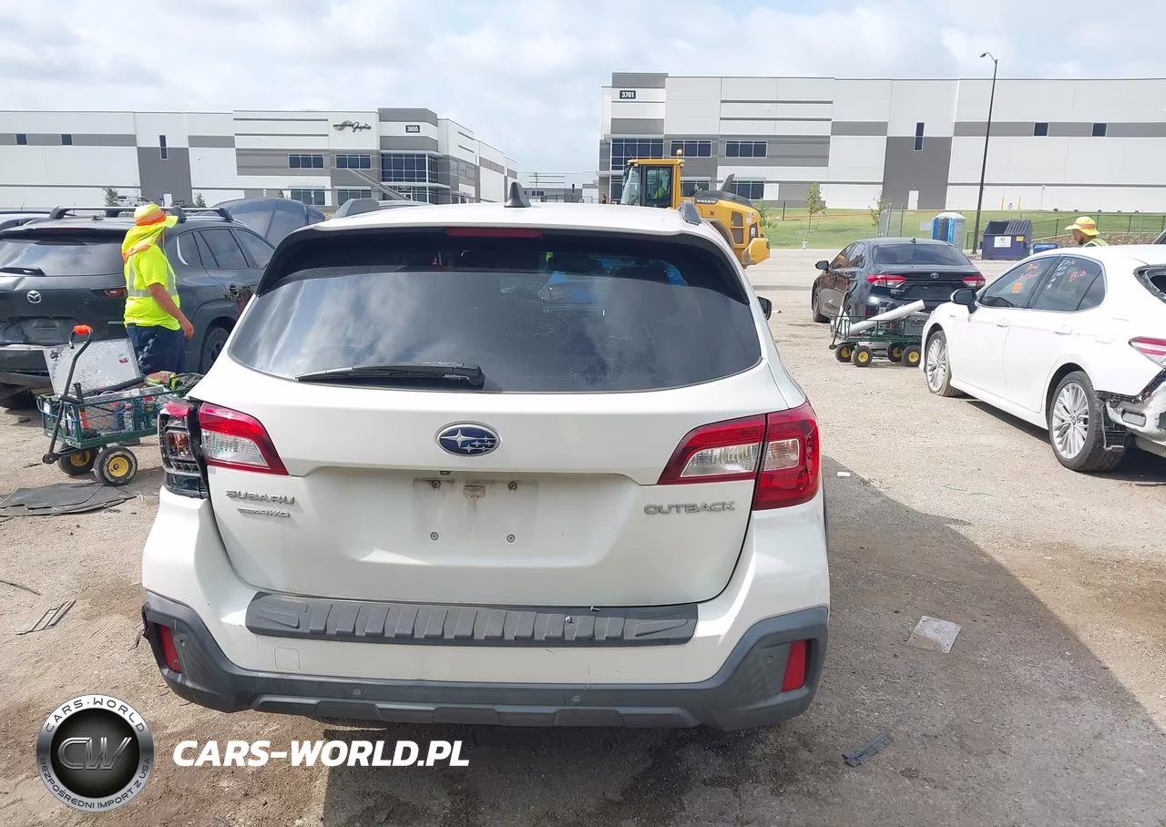 2018 Subaru Outback 2.5I Touring VIN:4S4BSATC2J3306269 - 16