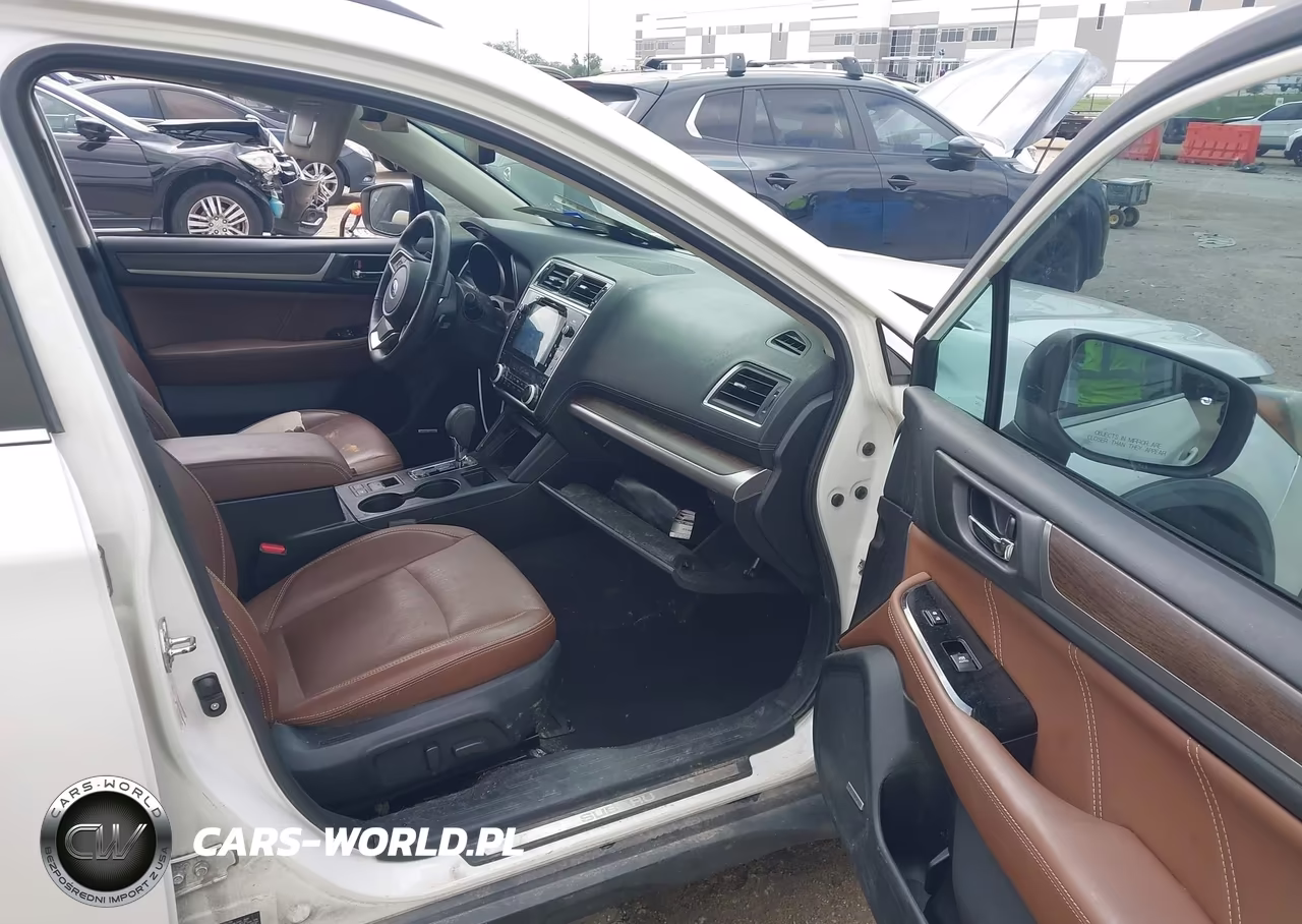 2018 Subaru Outback 2.5I Touring VIN:4S4BSATC2J3306269 - 5