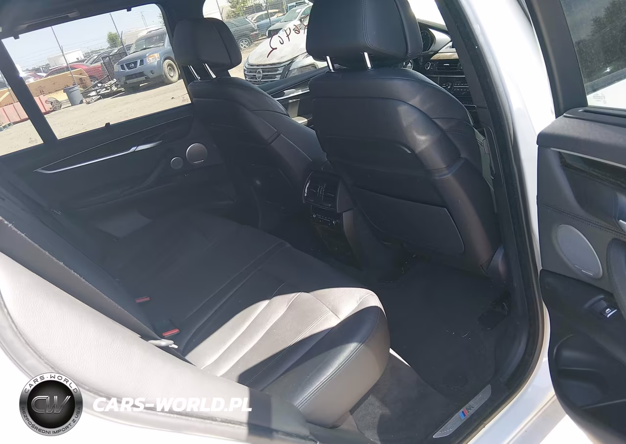 2015 BMW X5 xDrive50I VIN:5UXKR6C54F0J78977 - 8