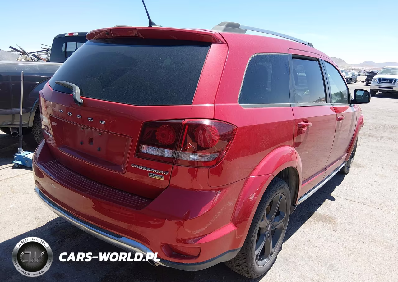 2018 Dodge Journey Crossroad VIN:3C4PDCGG6JT379405 - 4