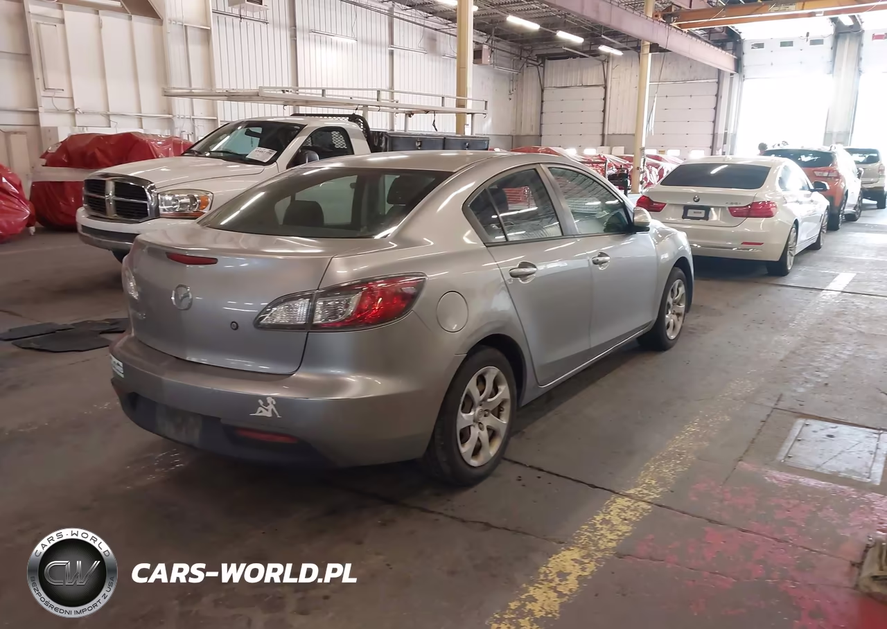 2011 Mazda Mazda3 I Sport VIN:JM1BL1UF5B1389574 - 4